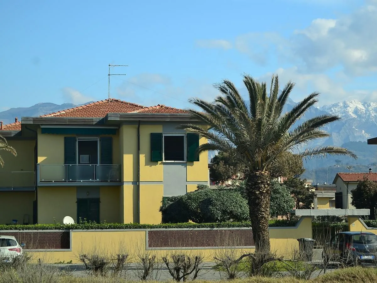 Belvilla By Oyo Altra Scogliera Carrara 0*,